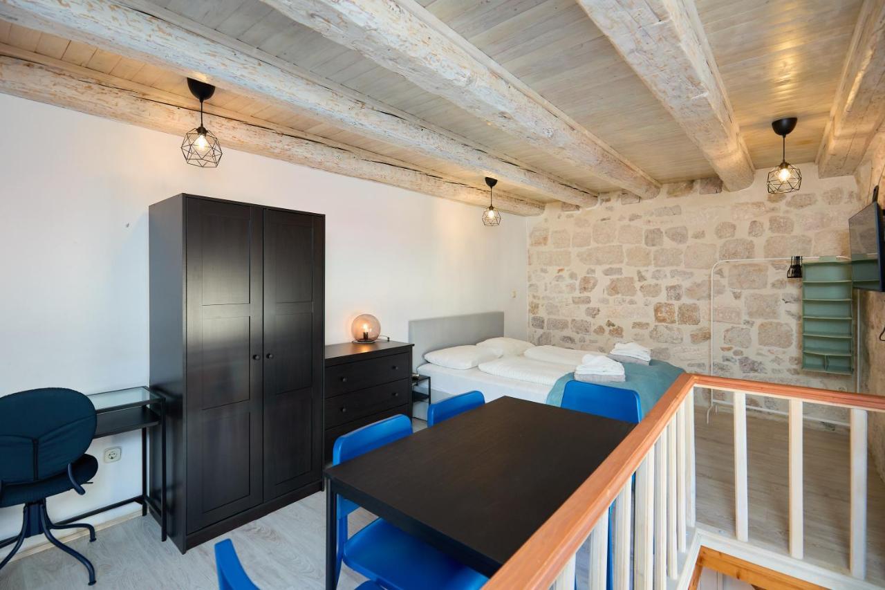 Dominium Premium Location Apartment